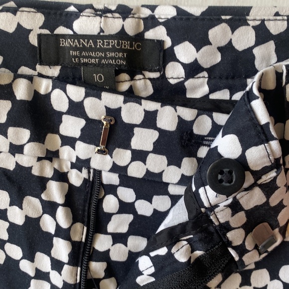 Banana Republic The Avalon Shorts Black & White Stretch Cotton 5” Inseam - Picture 2 of 7